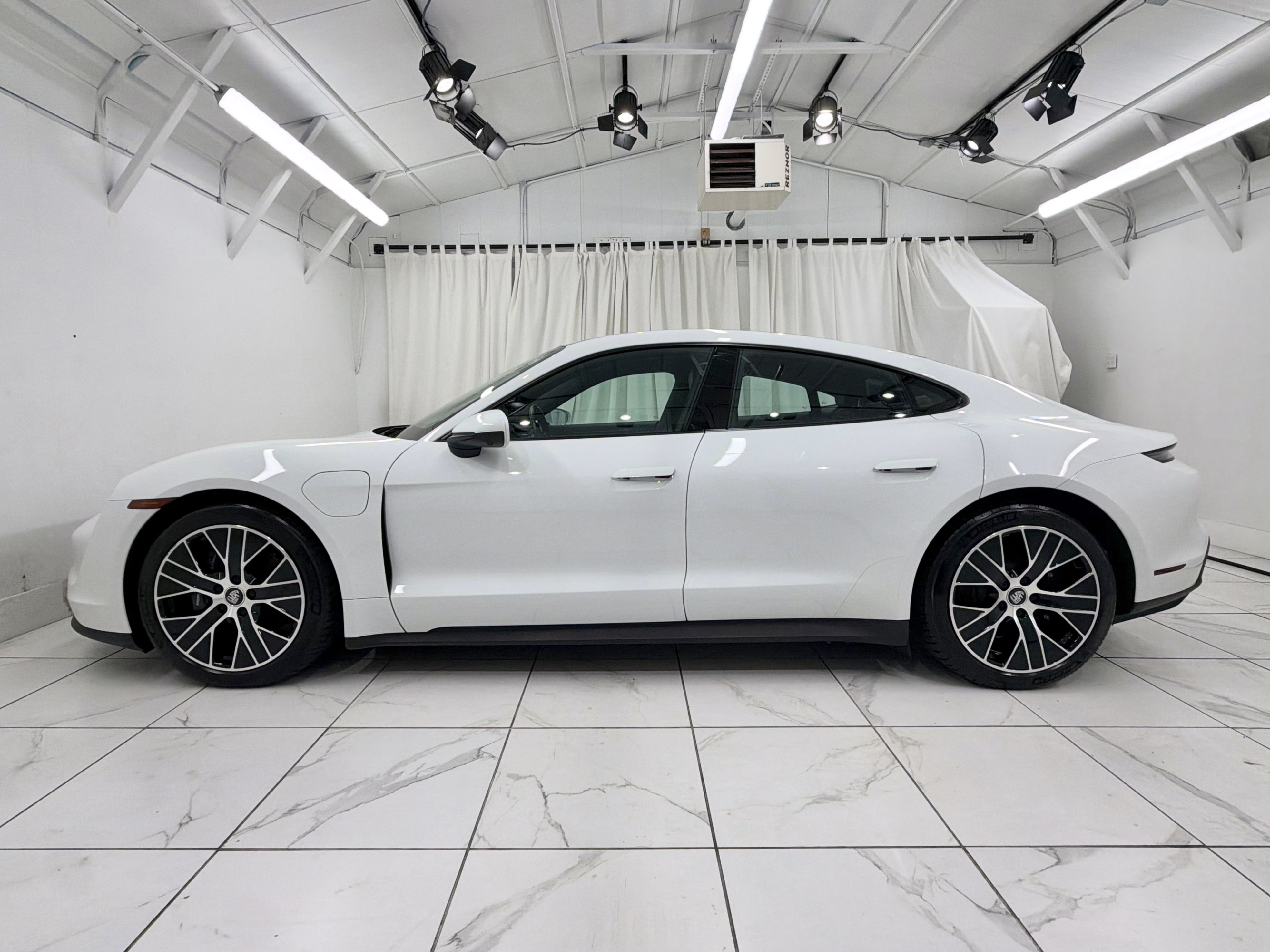 Certified 2021 Porsche Taycan RWD image 15