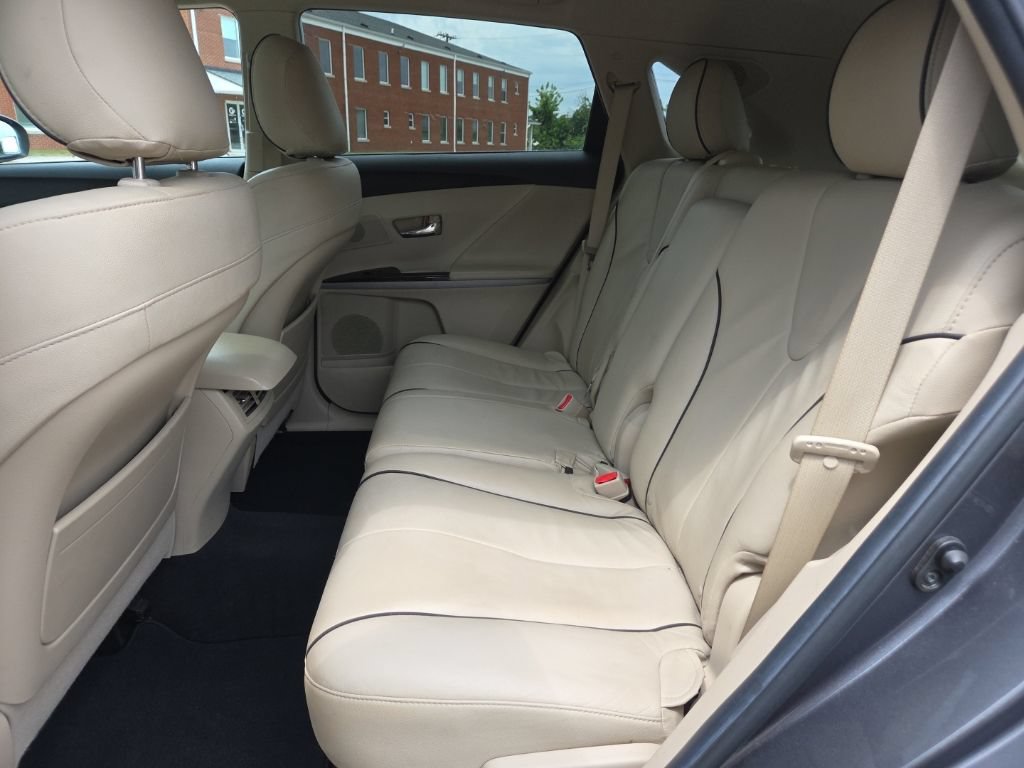 Used 2009 Toyota Venza AWD image 19