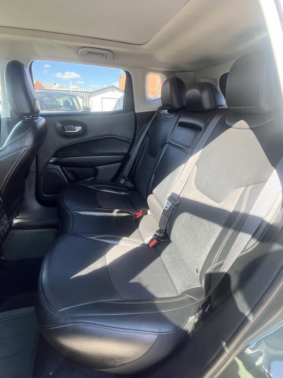 Used 2019 Jeep Compass Latitude w/ Cold Weather Group image 19