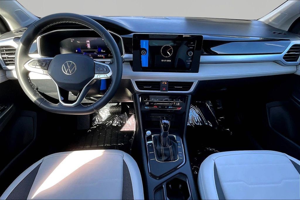 New 2026 Volkswagen Taos SE image 7
