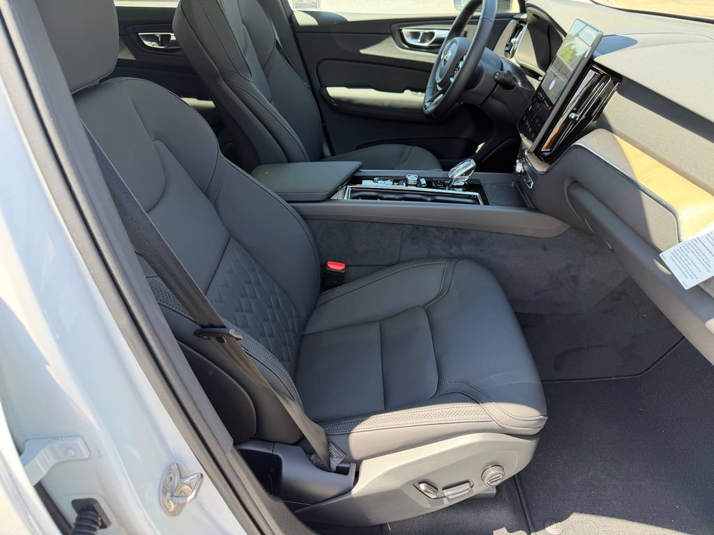 New 2026 Volvo XC60 T8 Core w/ Climate Package AWD/4WD image 9