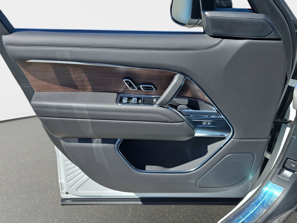 New 2026 Land Rover Range Rover SE AWD/4WD image 28