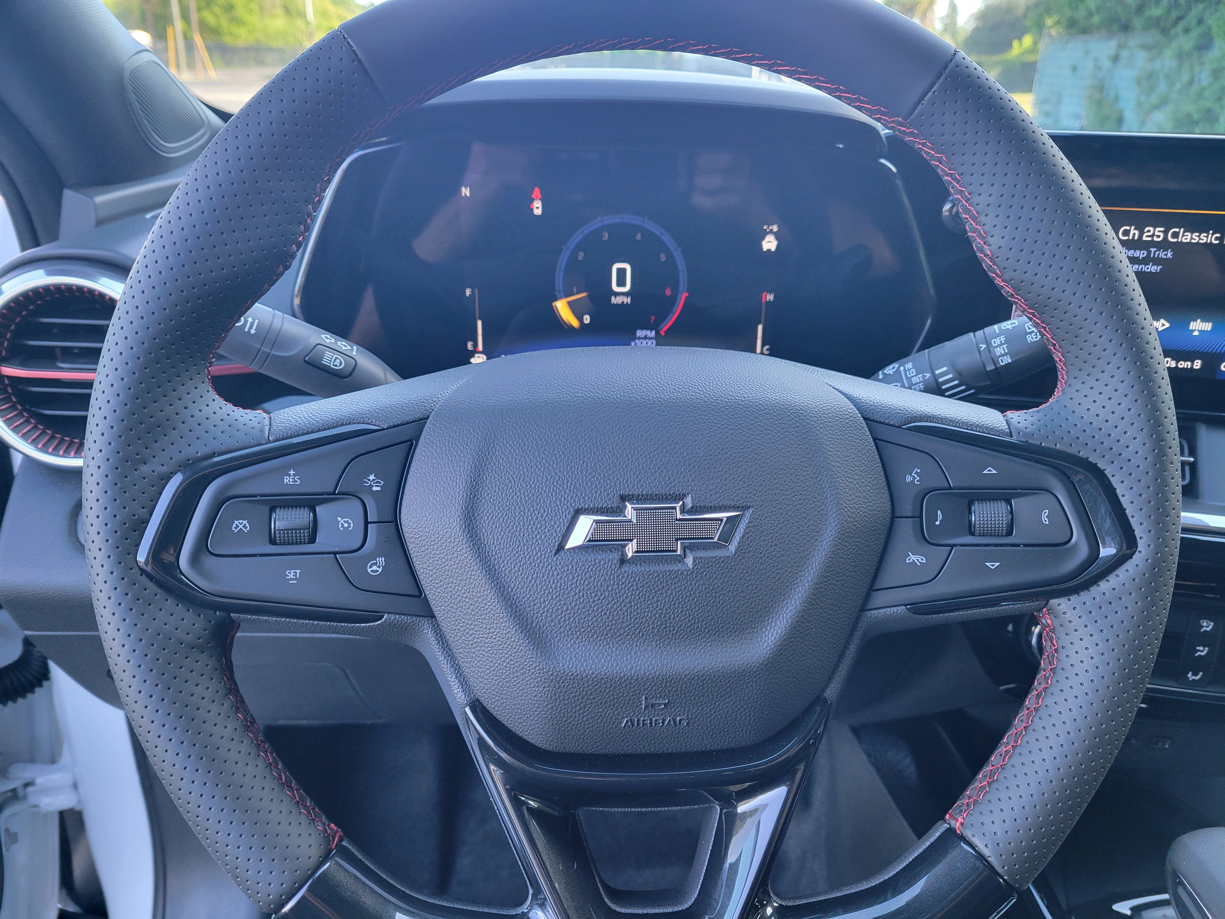 New 2026 Chevrolet Trax RS w/ Sunroof Package FWD image 13