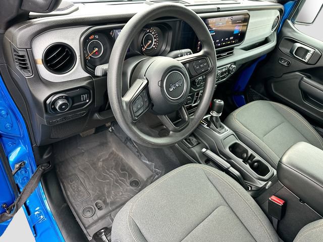 Used 2025 Jeep Wrangler Sport image 9