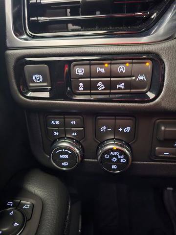 New 2026 GMC Yukon XL Denali w/ Denali Reserve Package AWD/4WD image 37