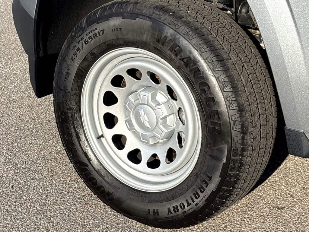 Certified 2024 Chevrolet Colorado W/T RWD image 18