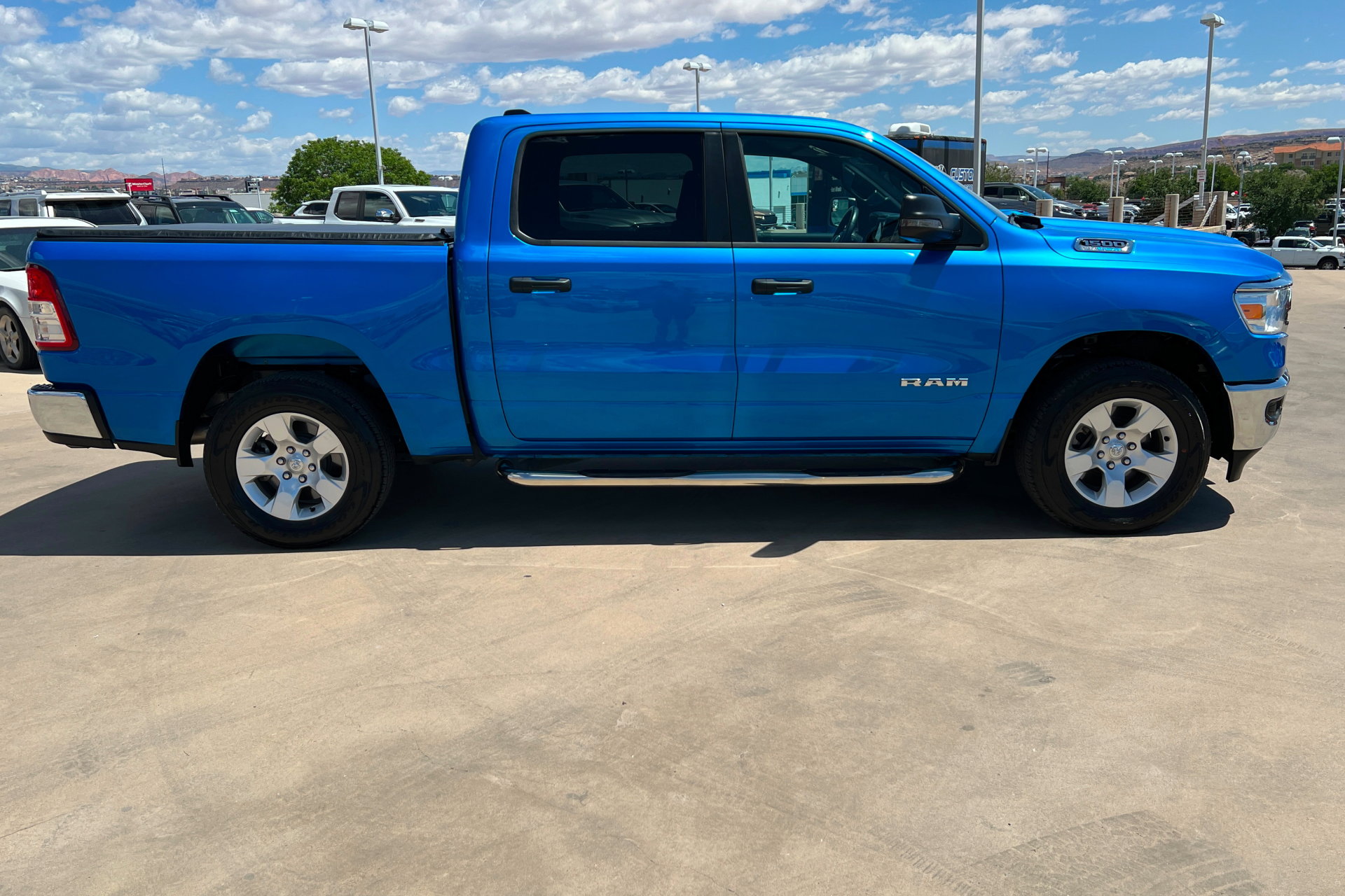 Used 2023 RAM 1500 Big Horn AWD/4WD image 6