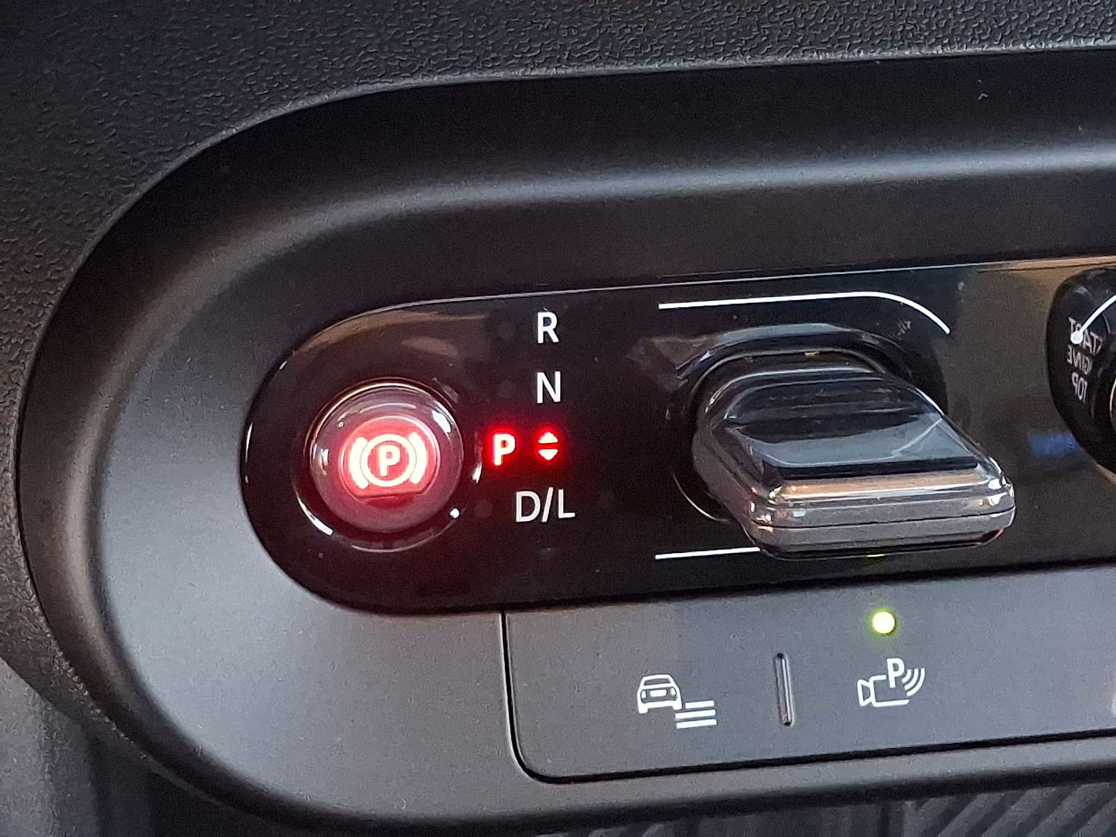 Used 2025 MINI Cooper 2-Door Hardtop image 16