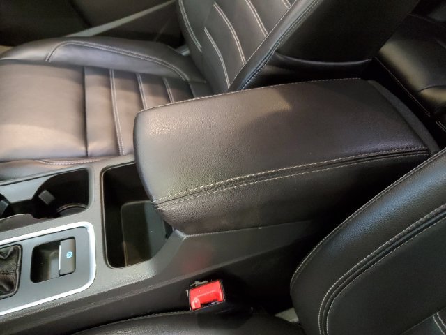Used 2017 Ford Escape Titanium AWD/4WD image 27