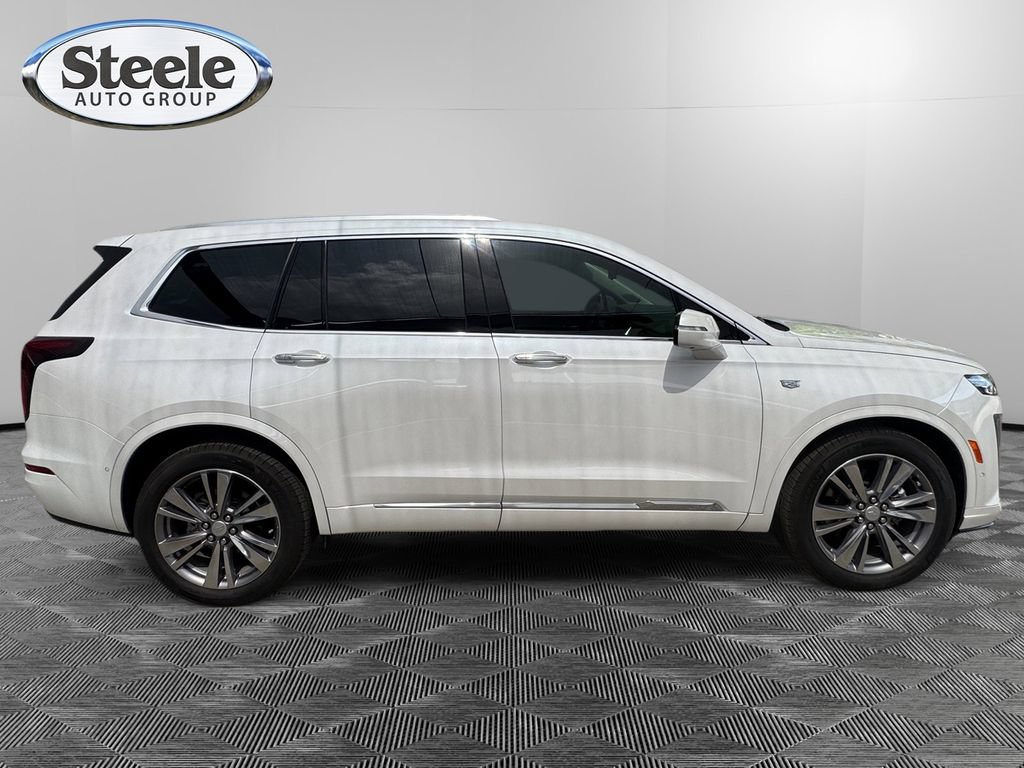Used 2024 Cadillac XT6 Premium Luxury w/ Technology Package FWD image 6