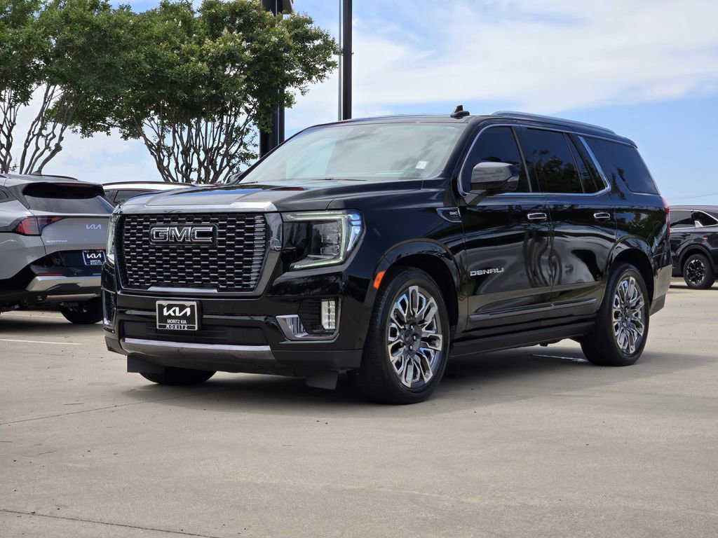 Used 2023 GMC Yukon Denali Ultimate AWD/4WD image 2