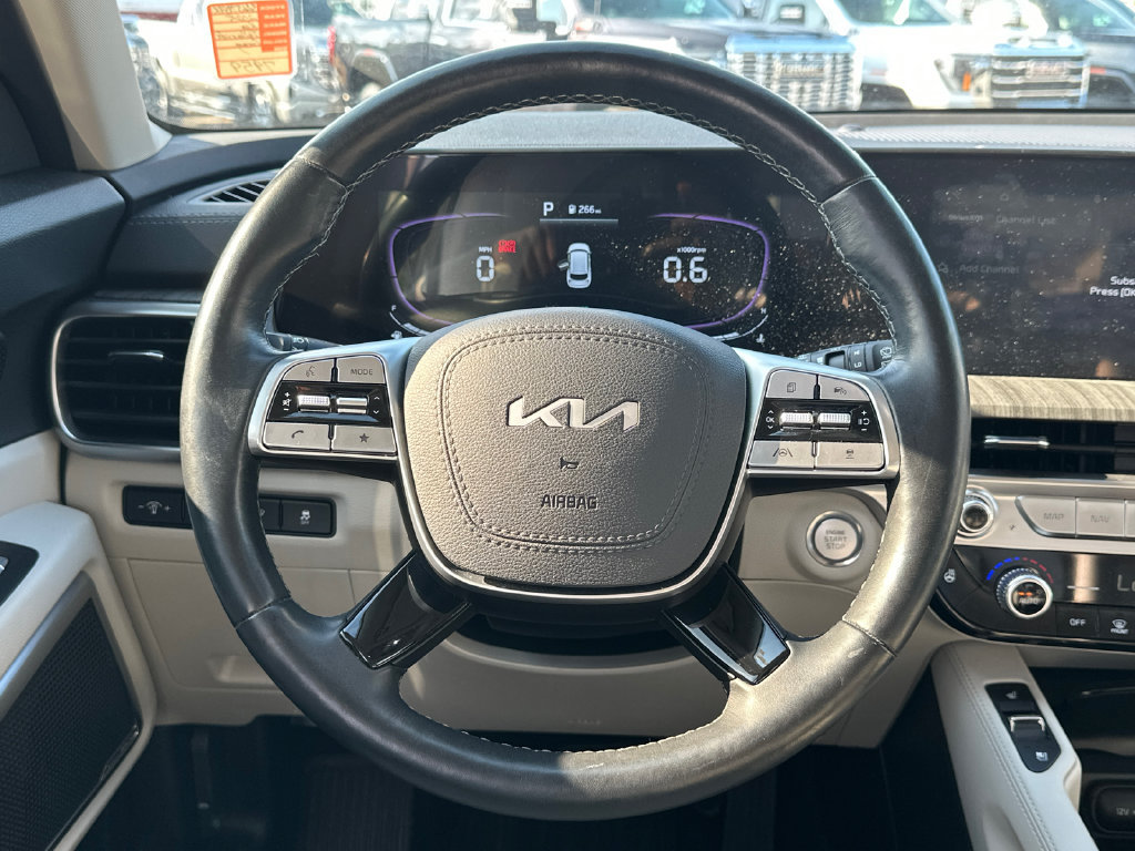 Certified 2025 Kia Telluride EX w/ EX Captain's Chair Package AWD/4WD image 26