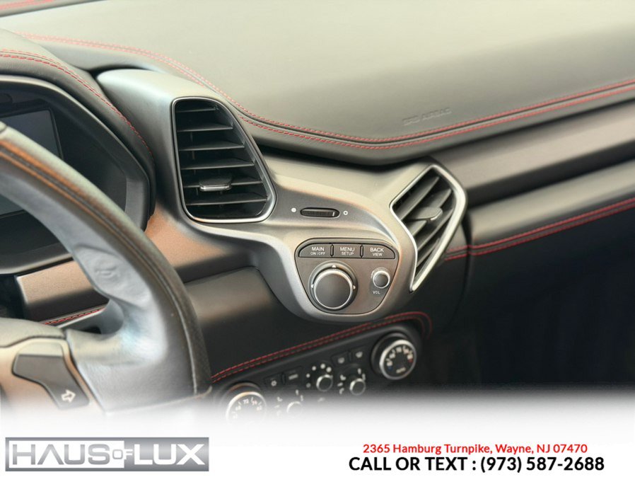 Used 2013 Ferrari 458 Italia Coupe RWD image 39