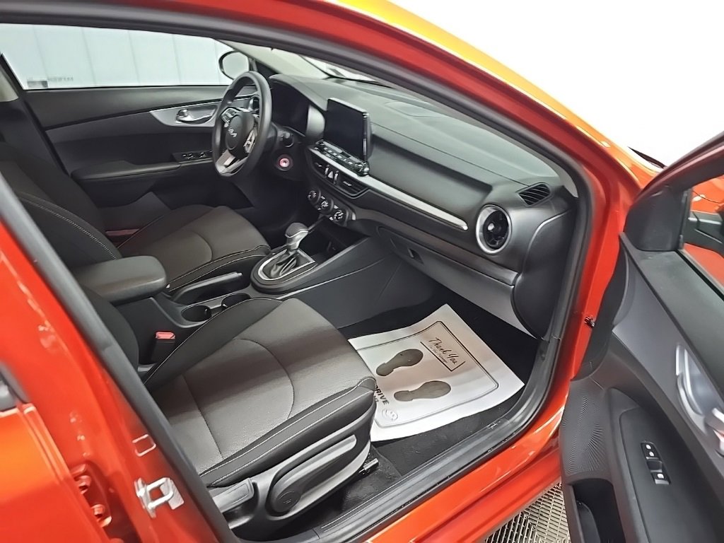 Used 2023 Kia Forte LXS image 15