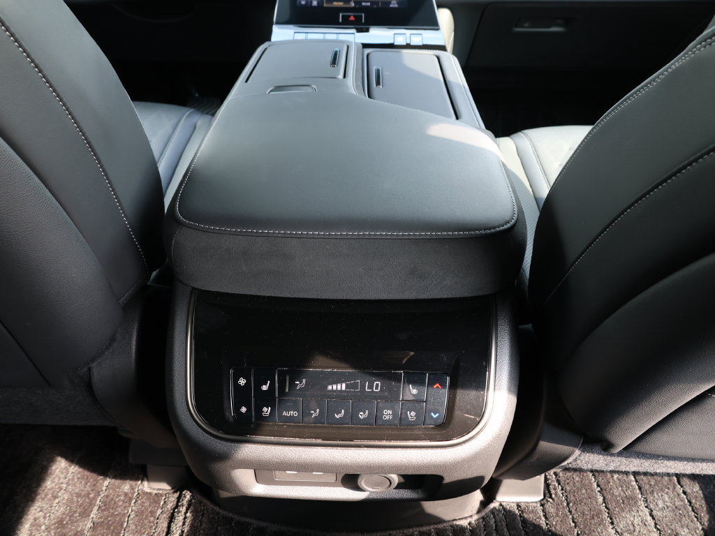 Certified 2026 INFINITI QX80 Autograph w/ Premium Cargo Package AWD/4WD image 30