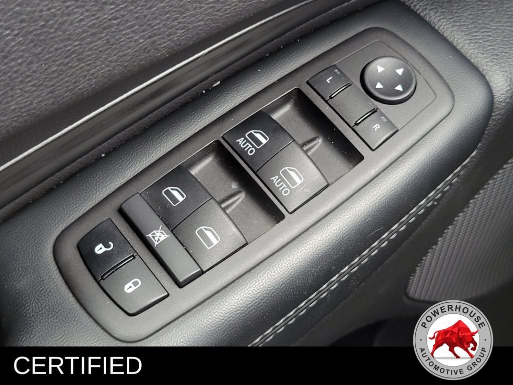Used 2024 Dodge Durango SXT RWD image 25