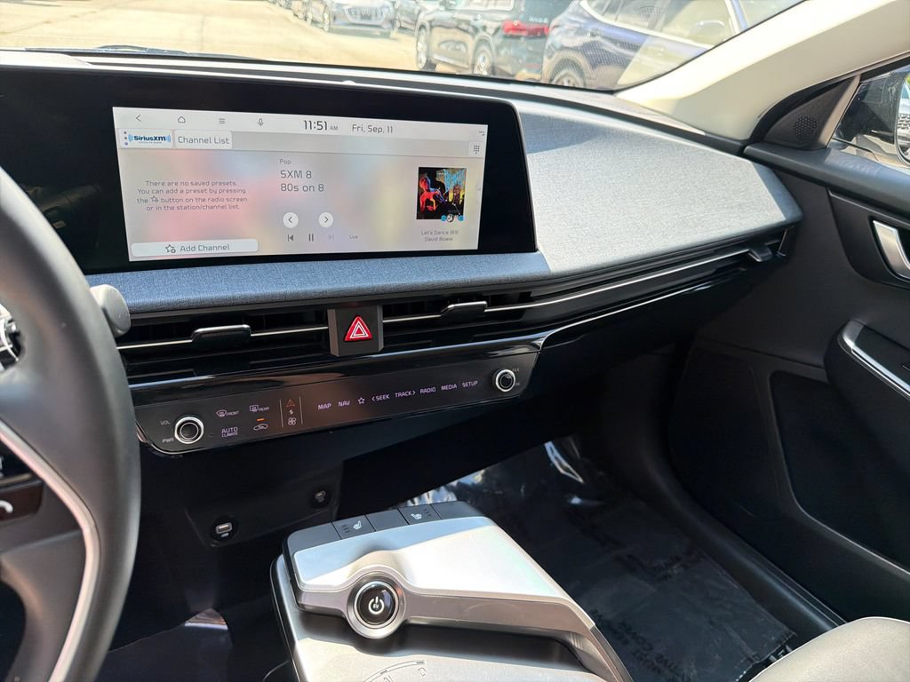 Used 2022 Kia EV6 Light RWD image 29