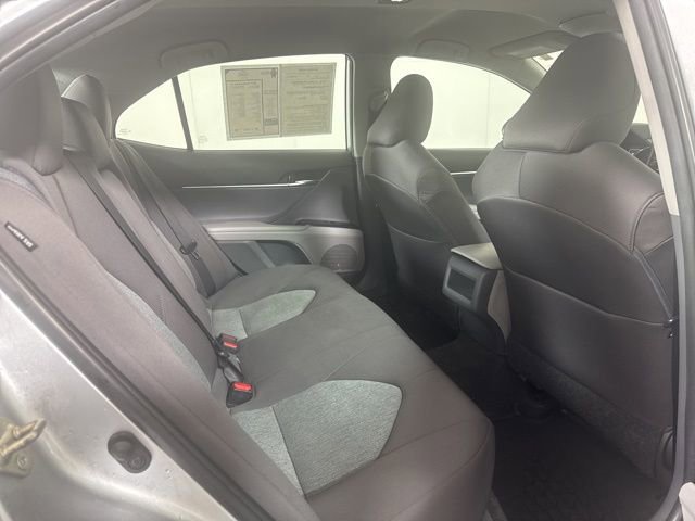 Used 2019 Toyota Camry LE image 5