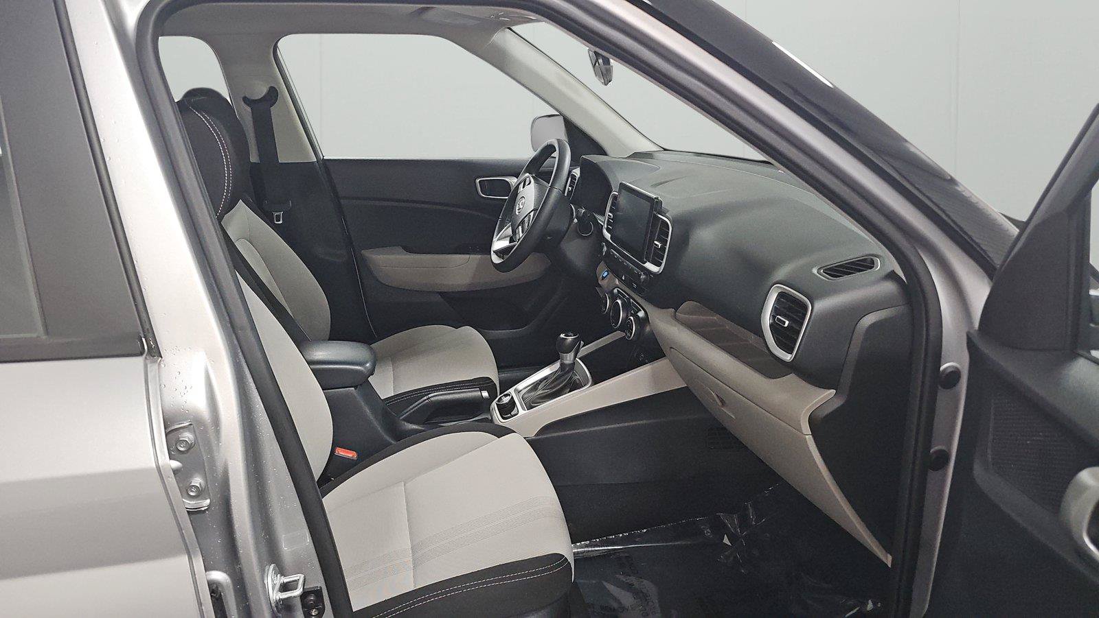 Certified 2025 Hyundai Venue SEL FWD image 14