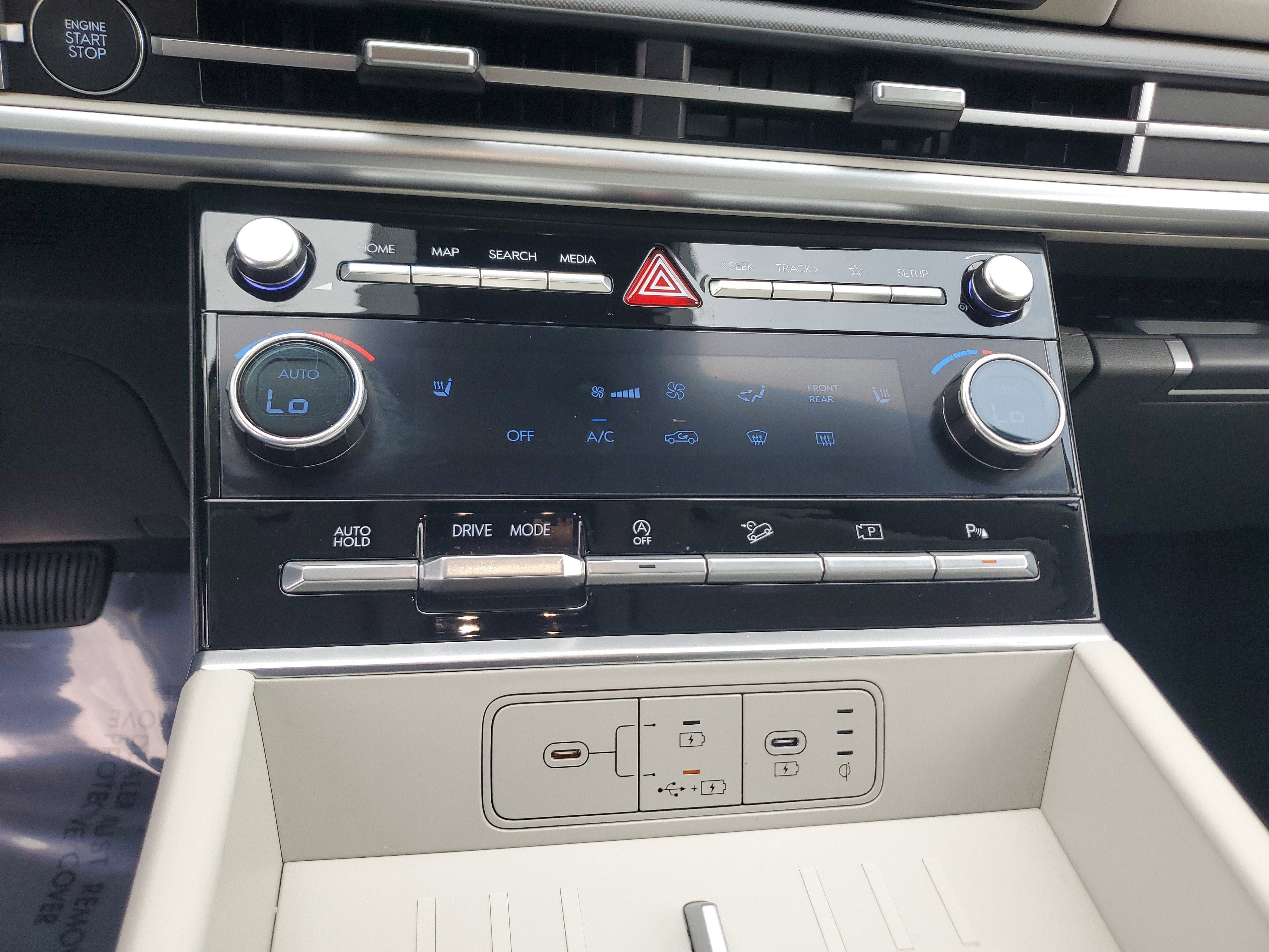 Used 2025 Hyundai Santa Fe SEL image 27