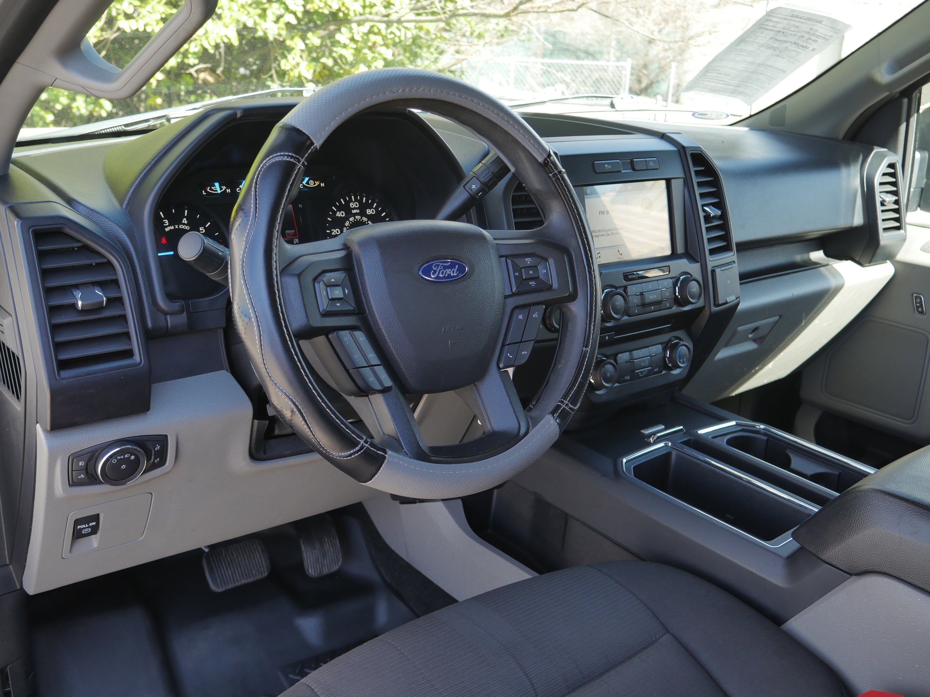 Used 2018 Ford F150 XL w/ Equipment Group 101A Mid AWD/4WD image 4