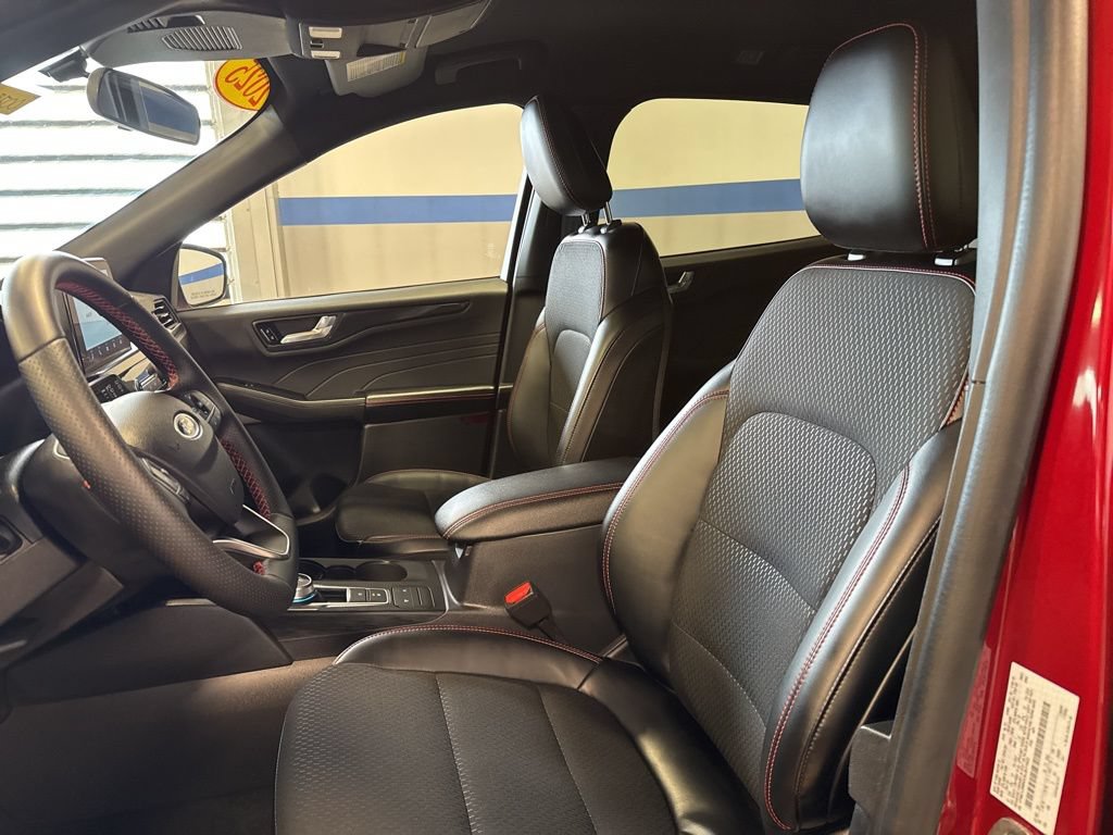 Used 2025 Ford Escape ST-Line AWD/4WD image 21