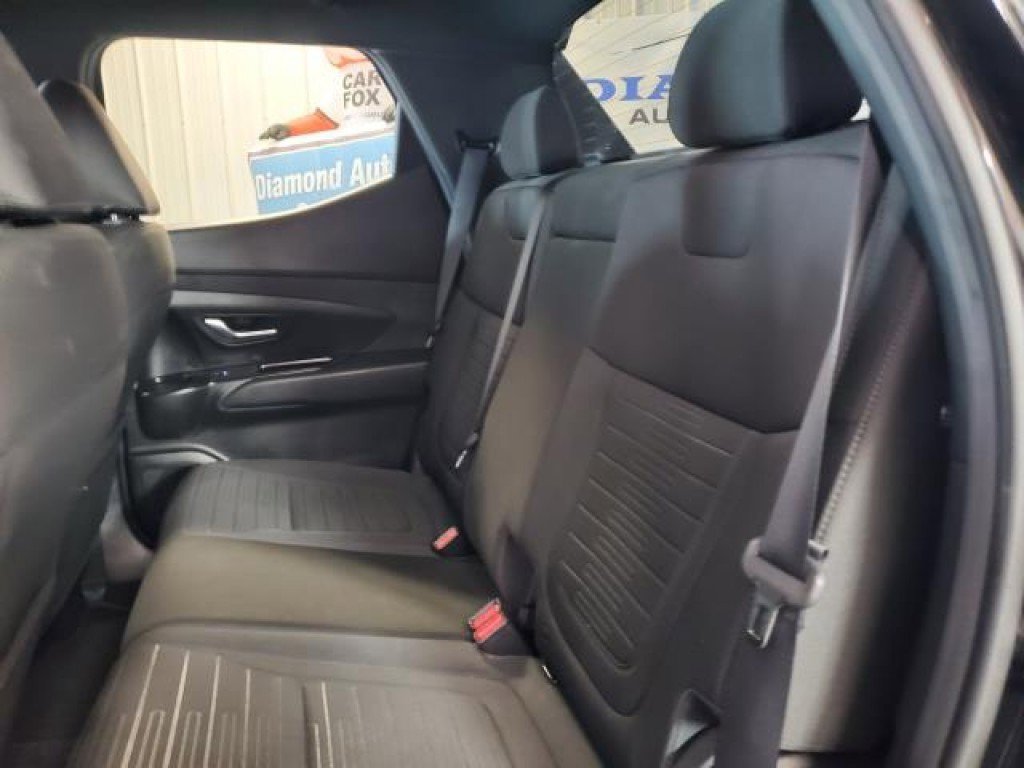 Used 2023 Hyundai Santa Cruz SE w/ Cargo Package image 6
