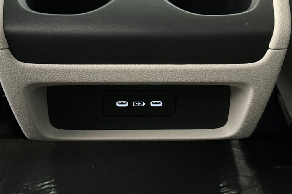 New 2026 Honda Odyssey Touring image 14