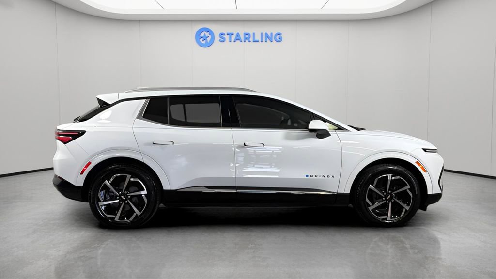 Certified 2024 Chevrolet Equinox EV LT FWD image 12
