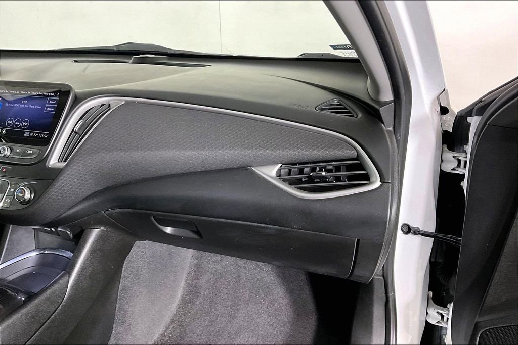 Used 2021 Chevrolet Malibu RS FWD image 15