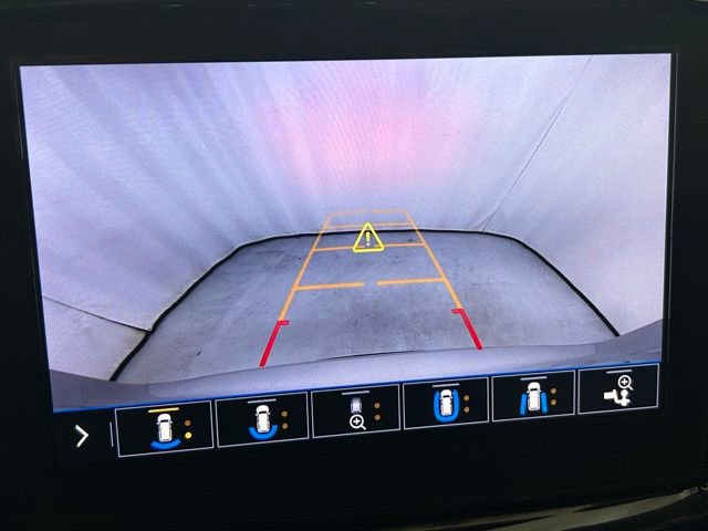 Used 2021 Chevrolet Traverse Premier w/ Redline Edition AWD/4WD image 22