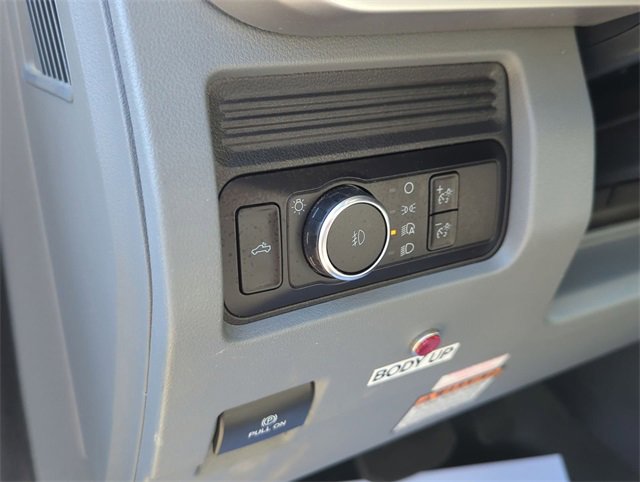 Used 2023 Ford F550 4x4 Regular Cab Super Duty image 32