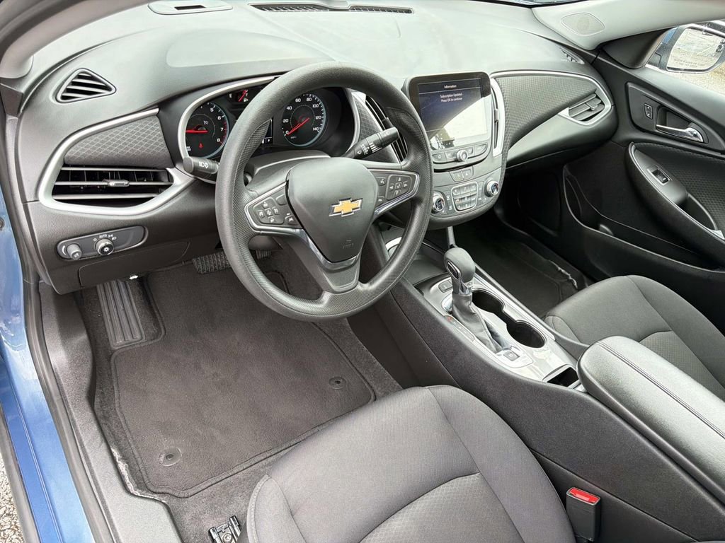 Used 2024 Chevrolet Malibu LT FWD image 18