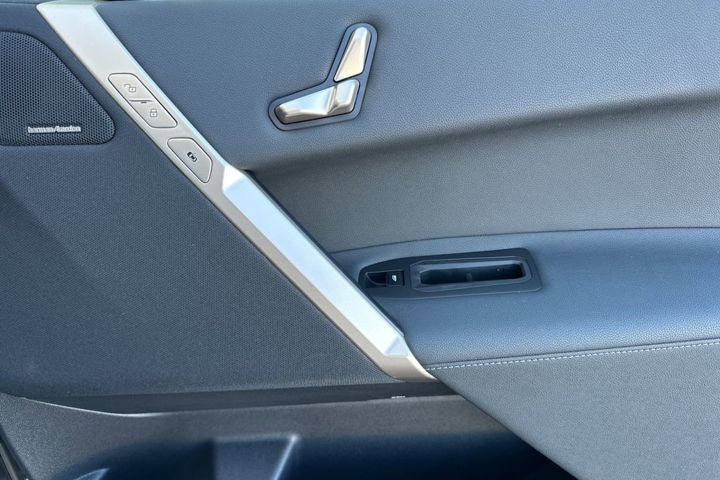 New 2026 BMW iX xDrive60 w/ Premium Package image 19