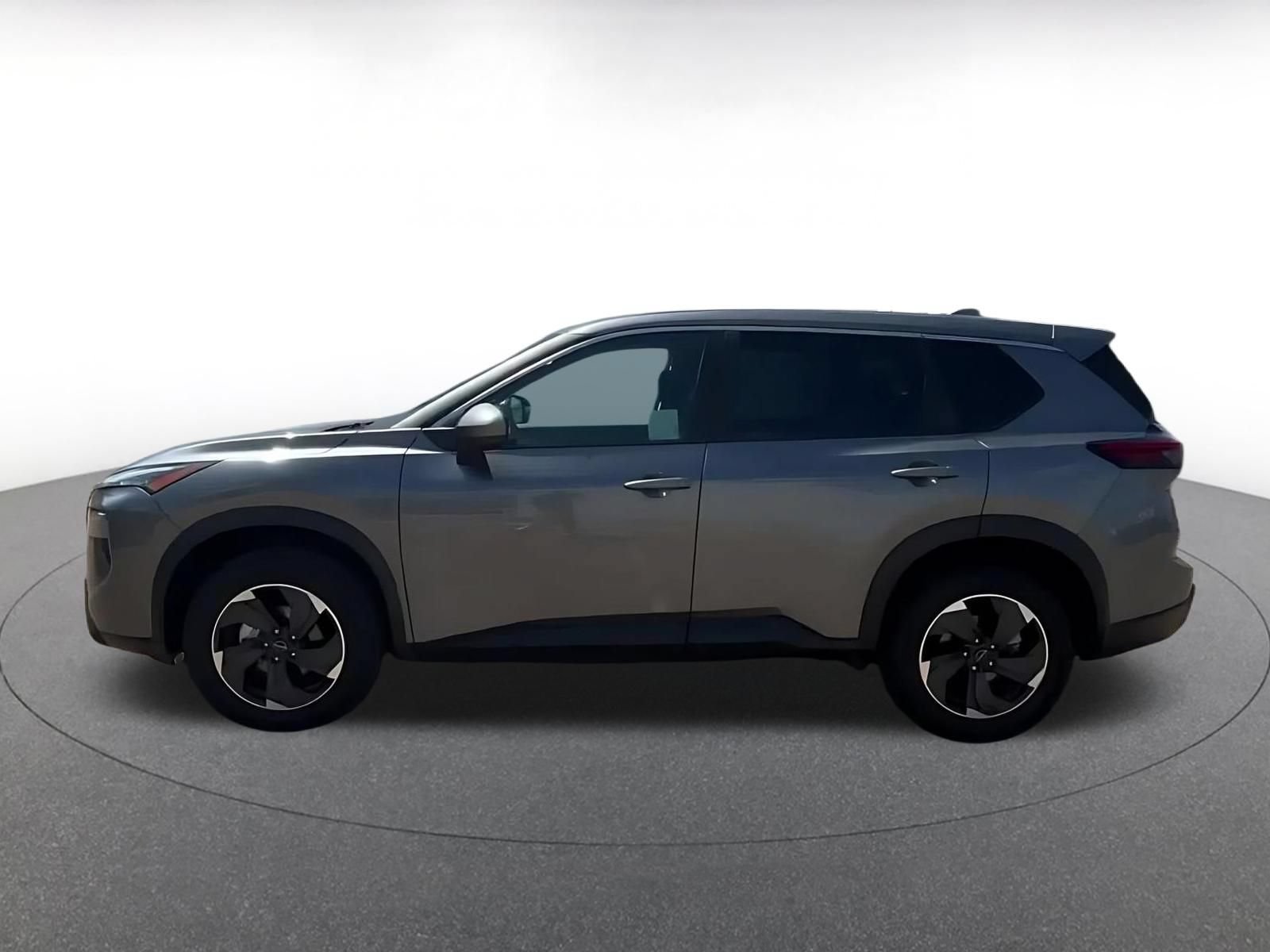 Used 2025 Nissan Rogue SV FWD image 9