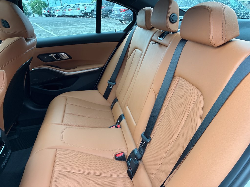 New 2026 BMW 330i xDrive Sedan w/ Premium Package AWD/4WD image 19
