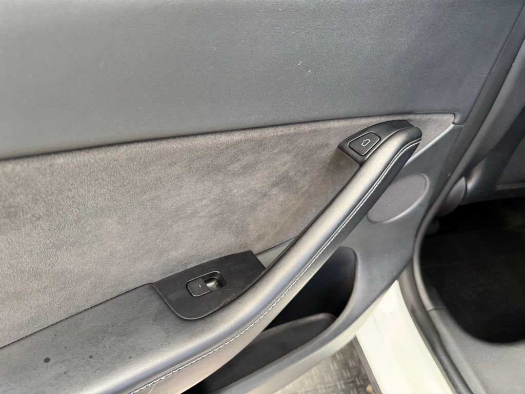 Used 2022 Tesla Model Y Long Range AWD/4WD image 19