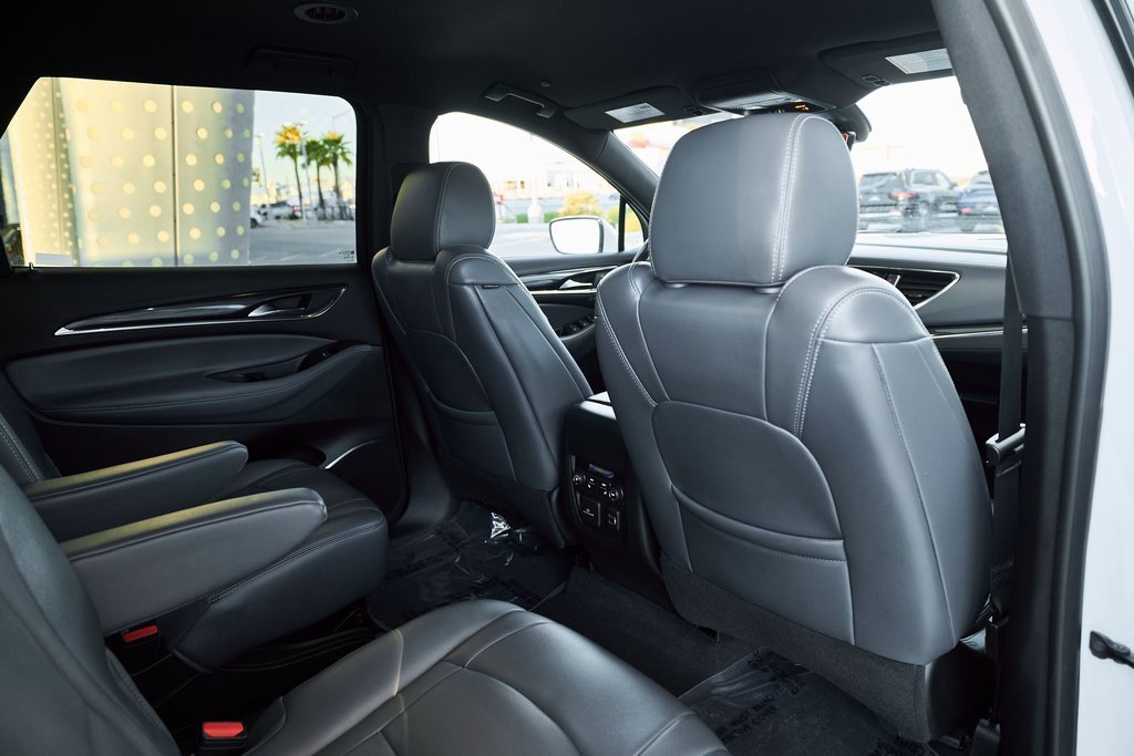 Used 2024 Buick Enclave Premium image 23