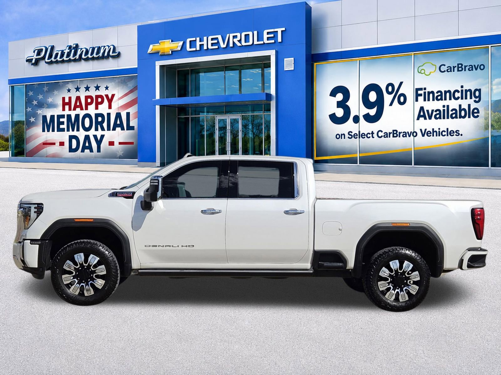 Used 2024 GMC Sierra 2500 Denali w/ Denali Reserve Package AWD/4WD image 3