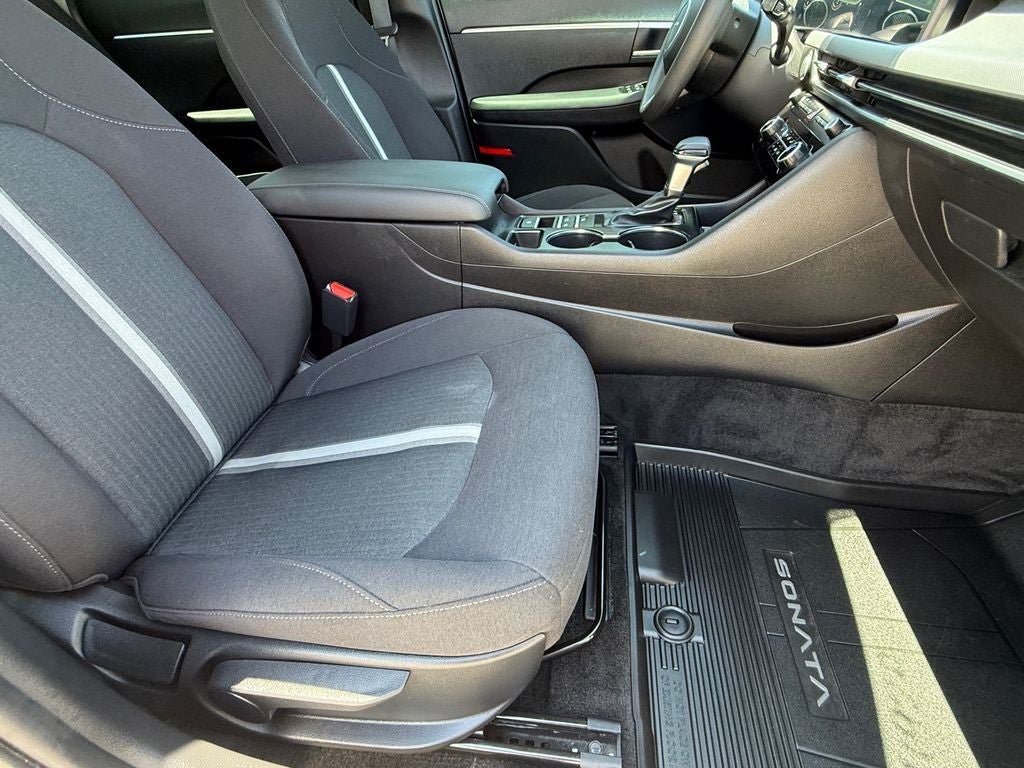 Used 2025 Hyundai Sonata SE FWD image 10
