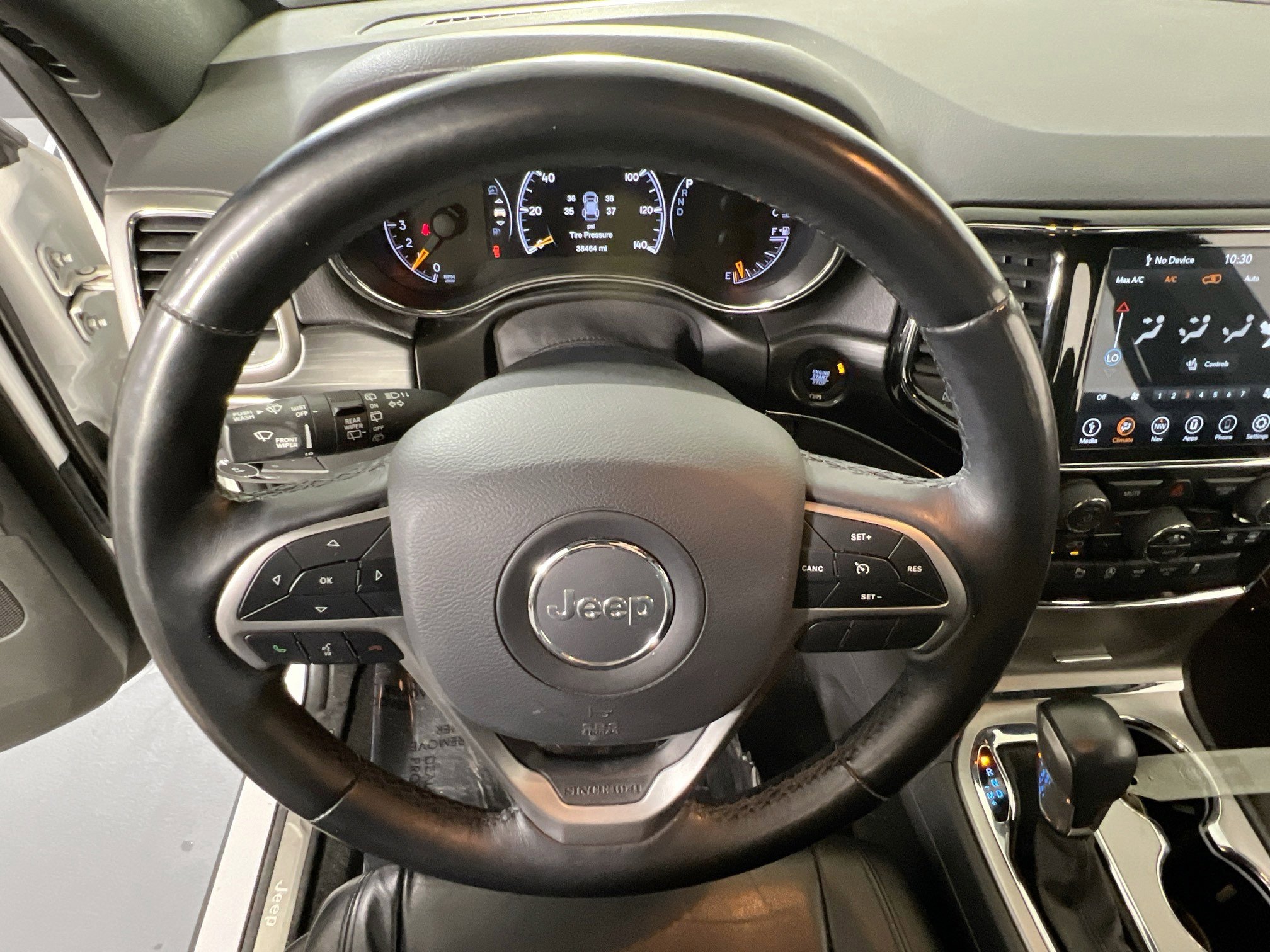 Used 2021 Jeep Grand Cherokee Limited image 10