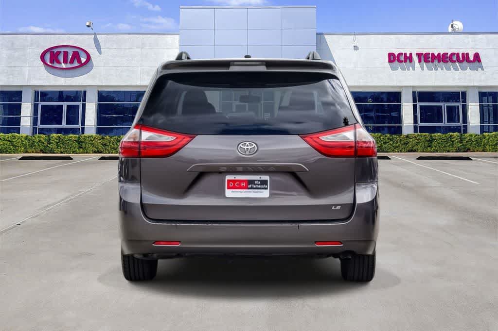 Used 2015 Toyota Sienna LE FWD image 5
