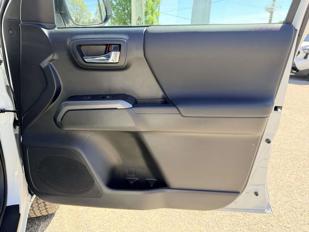 Certified 2023 Toyota Tacoma TRD Off-Road image 12