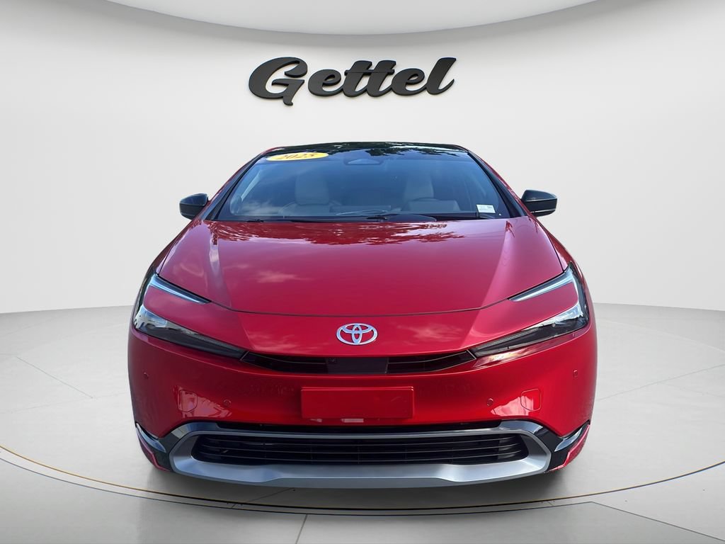 Used 2025 Toyota Prius Limited w/ Limited Premium Package FWD image 2