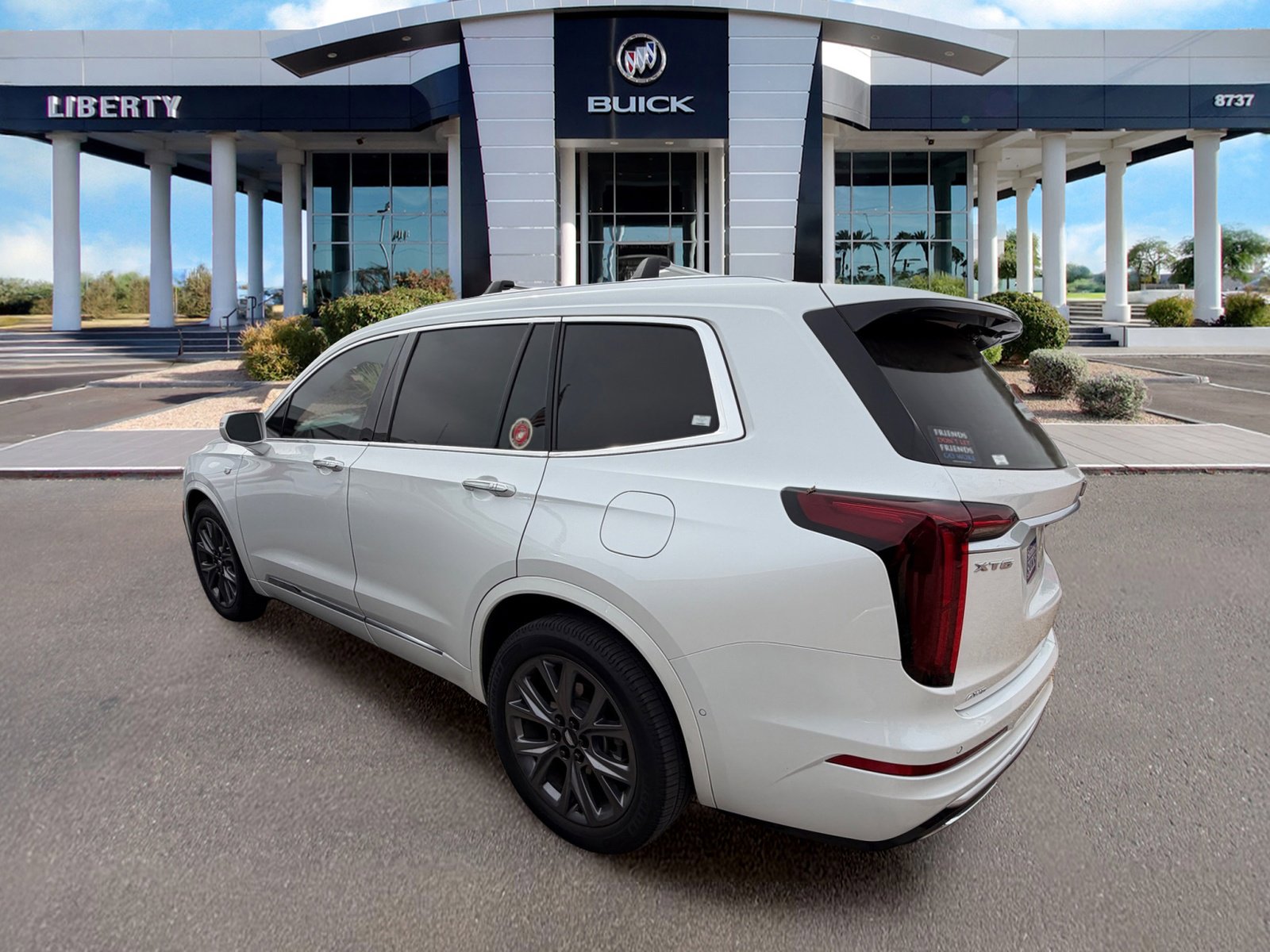 Used 2020 Cadillac XT6 Premium Luxury w/ Platinum Package AWD/4WD image 3