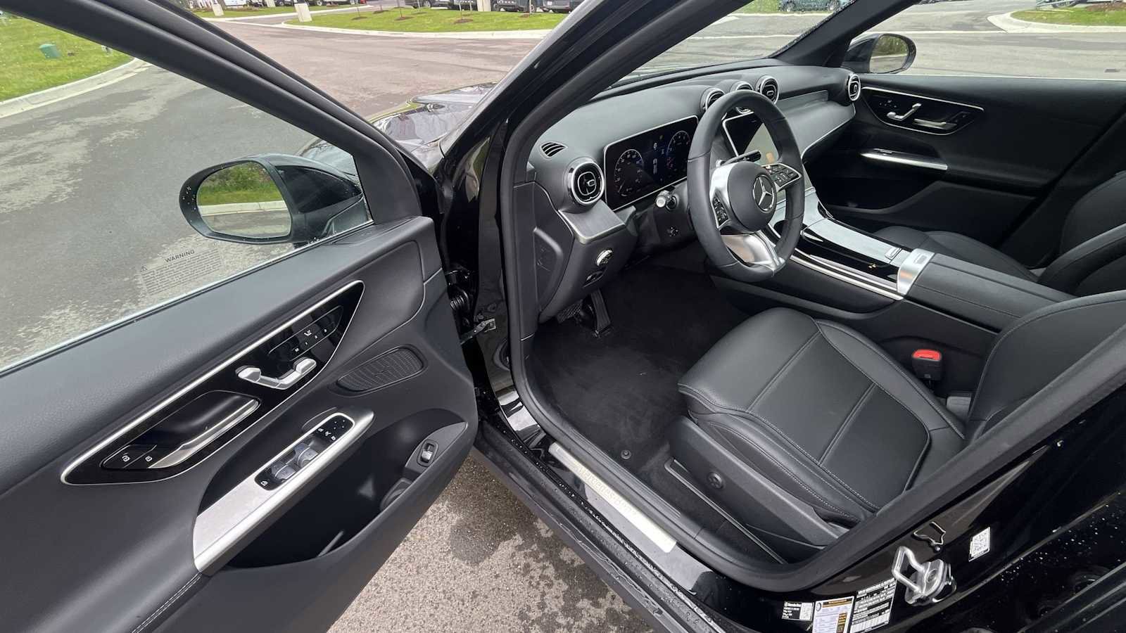 Used 2026 Mercedes-Benz GLC 300 4MATIC image 16