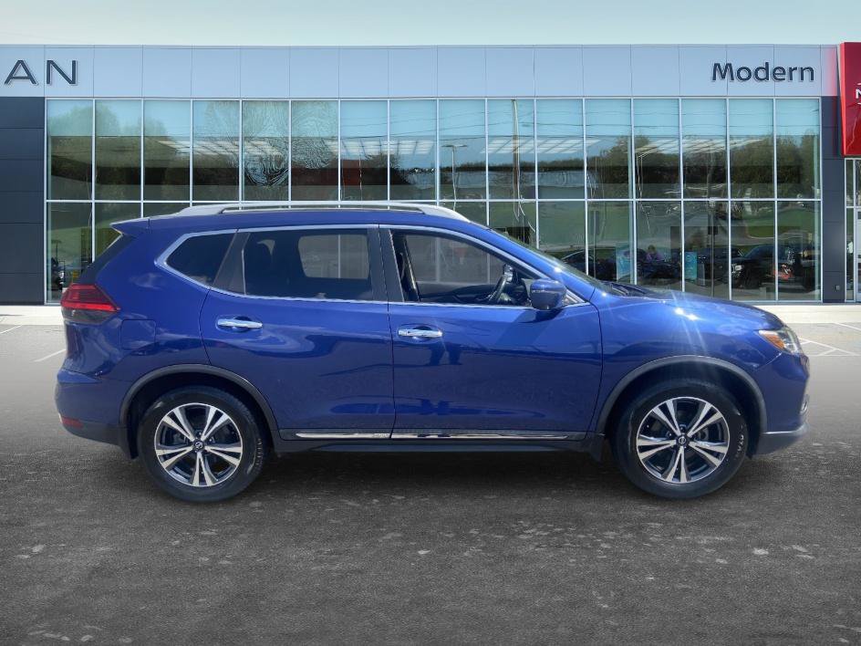 Used 2017 Nissan Rogue SL w/ SL Premium Package FWD image 4