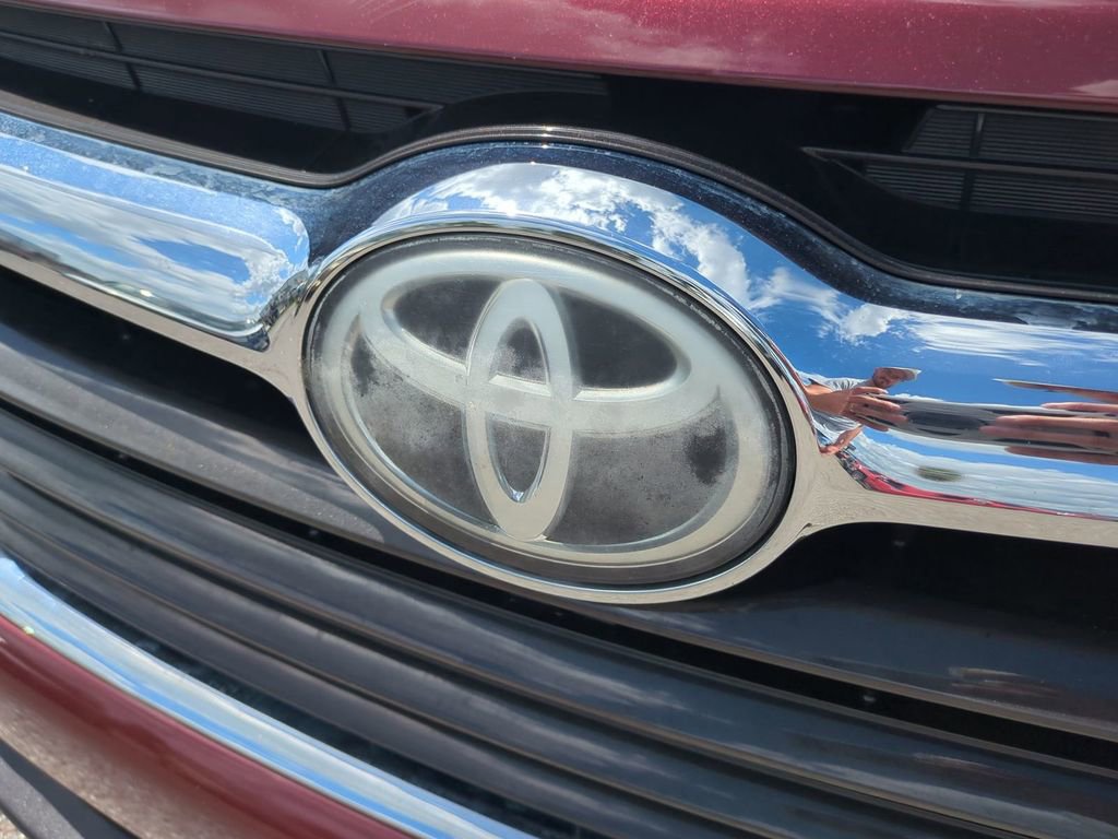 Used 2015 Toyota Highlander Limited w/ Driver Technology Package image 13