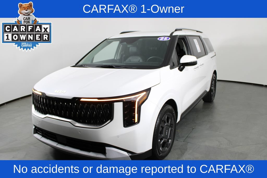 Used 2025 Kia Carnival EX FWD image 2