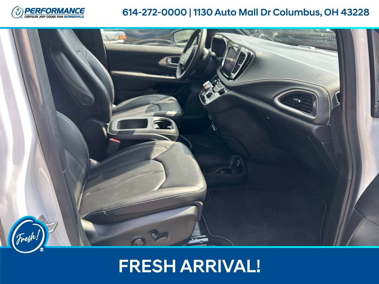 Used 2026 Chrysler Pacifica Select FWD image 16